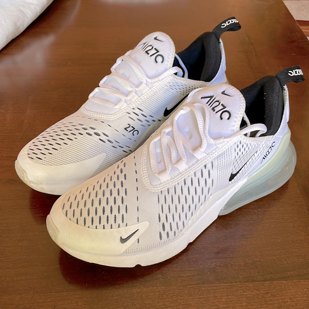 Nike Airmax 270 sneakers size women’s 9